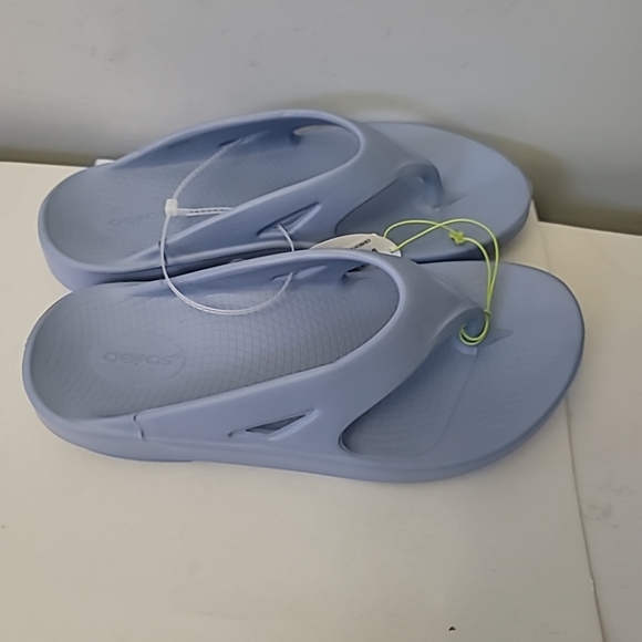 OOFOS Ooriginal Thong Sandals - Picture 5 of 8